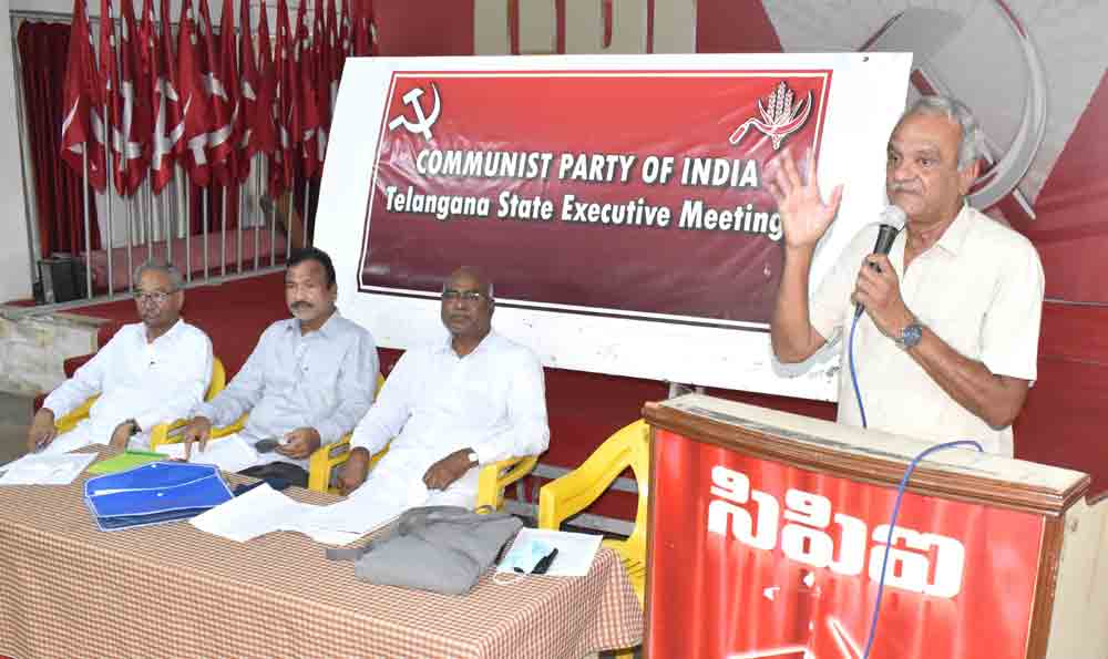 అవినీతిలో కాంగ్రెస్‌ రిటైల్‌.. బీజేపీ హోల్‌సేల్‌