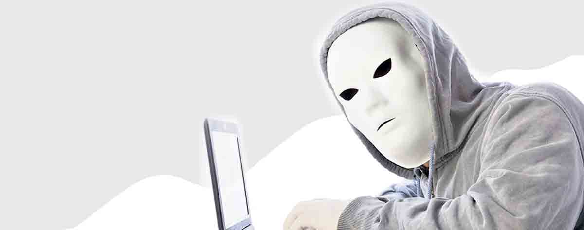 జార్ఖండ్ నేర‌గాళ్లు ఇంట్లో సొరంగాలు తవ్వేస్తున్నారు