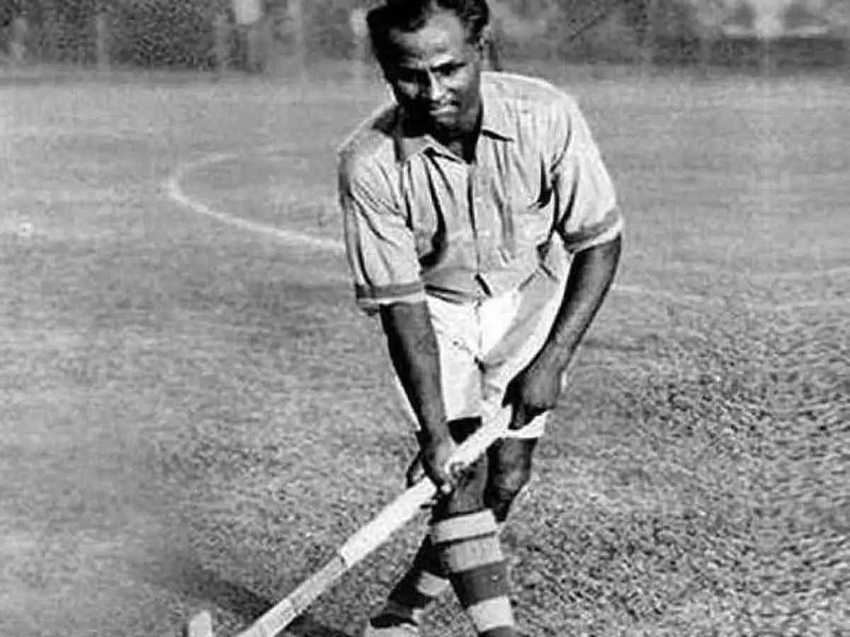 Dhyan Chand: స్పోర్ట్స్ అవార్డుల‌కు స్పోర్ట్స్ వాళ్ల పేర్లే పెట్టాలి: ధ్యాన్‌చంద్ కుమారుడు