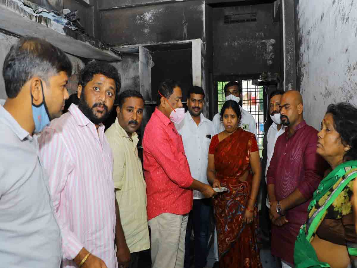 Uppal MLA | అగ్నిప్రమాద బాధితులను పరామర్శించిన ఎమ్మెల్యే…