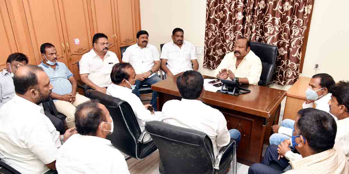 జెండా పండుగను జయప్రదం చేయాలి : మంత్రి గంగుల