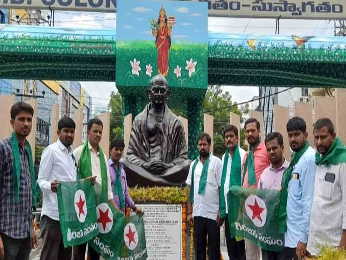 గిరిజన హక్కులను కాపాడాలి : తెలంగాణ గిరిజన సంఘం మేడ్చల్ జిల్లా అధ్యక్షుడు