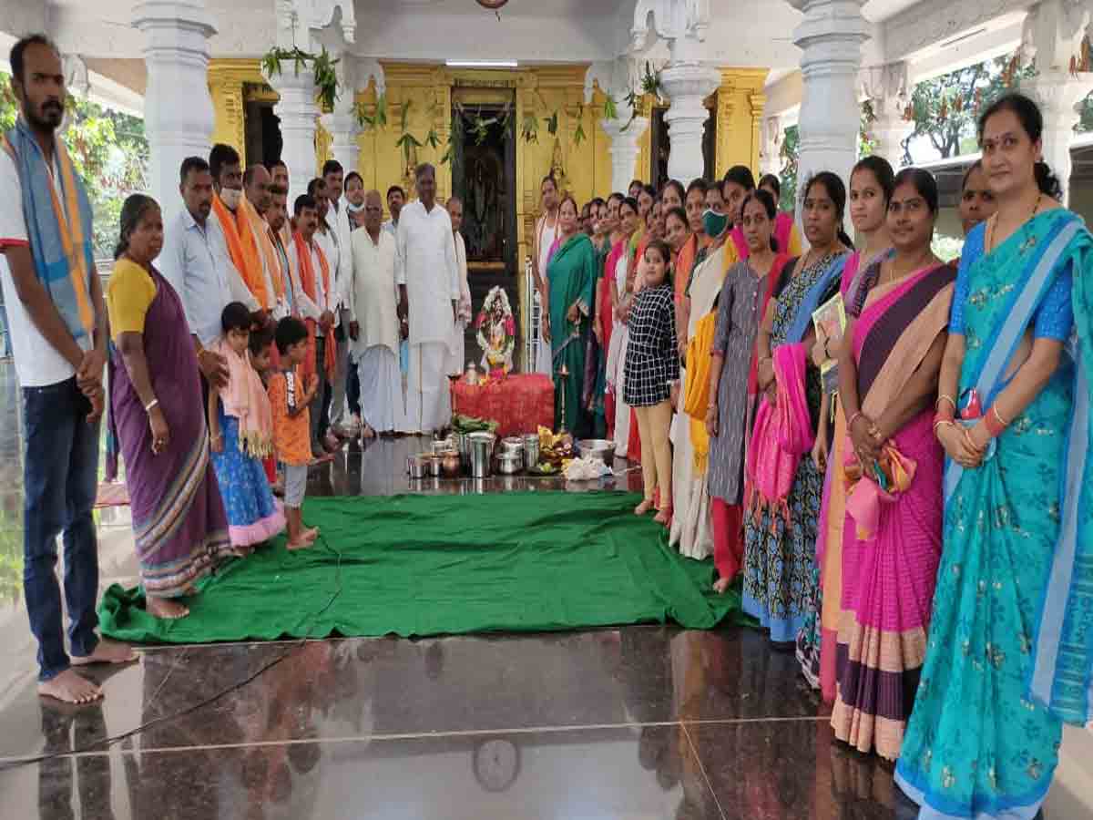 ప్రతిఒక్కరూ ఆధ్యాత్మిక చింతన అలవర్చుకోవాలి..