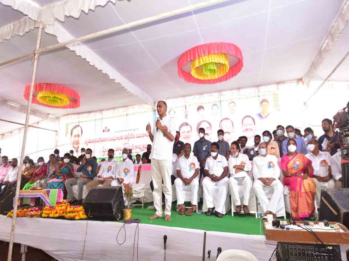 గెల్లుదే గెలుపు… “ఆశీర్వదించిన” హరీశ్ రావు