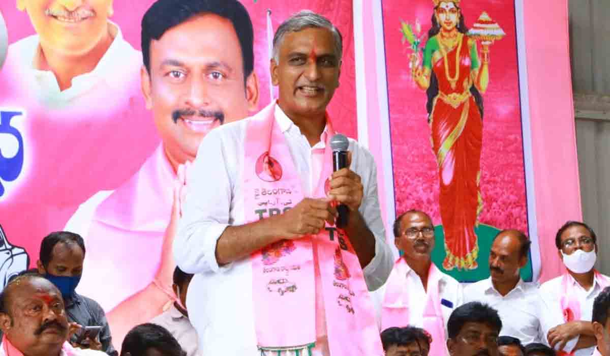 హుజూరాబాద్‌లోని అన్ని గ్రామాల్లో మ‌హిళా భ‌వ‌నాల నిర్మాణం