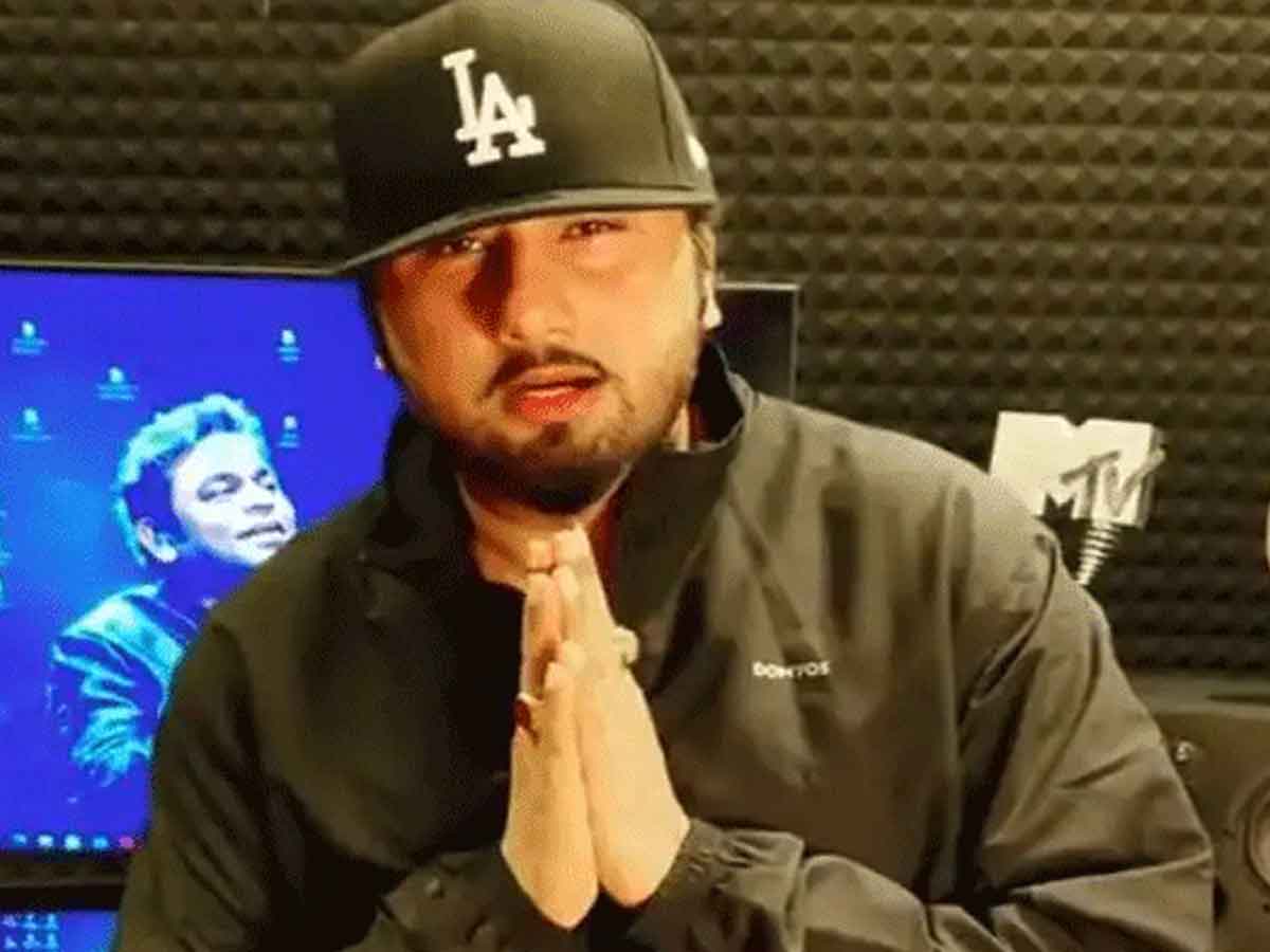 తన భార్య చేసినవి నీచ‌మైన ఆరోప‌ణలు అంటూ సింగ‌ర్ ట్వీట్