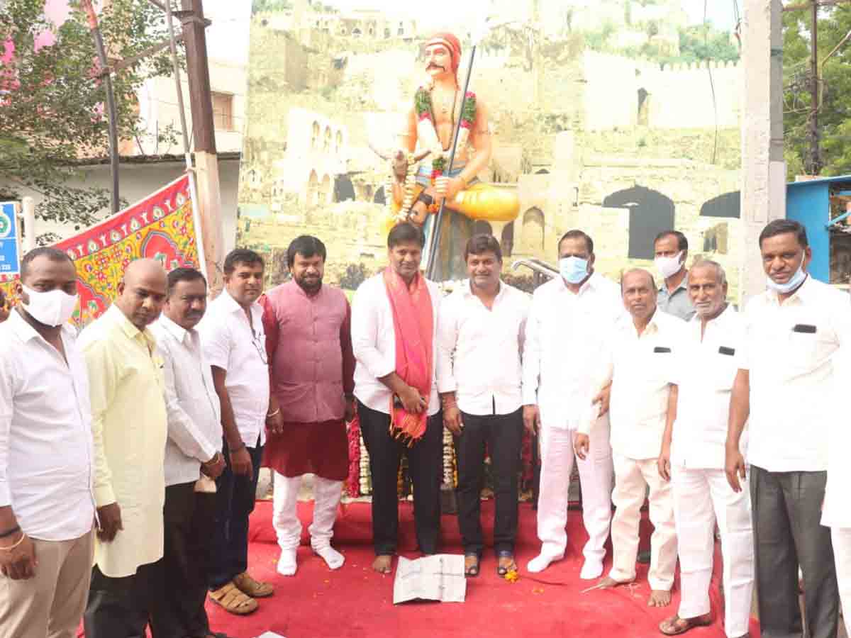 బానిస బతుకలకు విముక్తి కల్పించిన  సర్వాయి పాపన్న