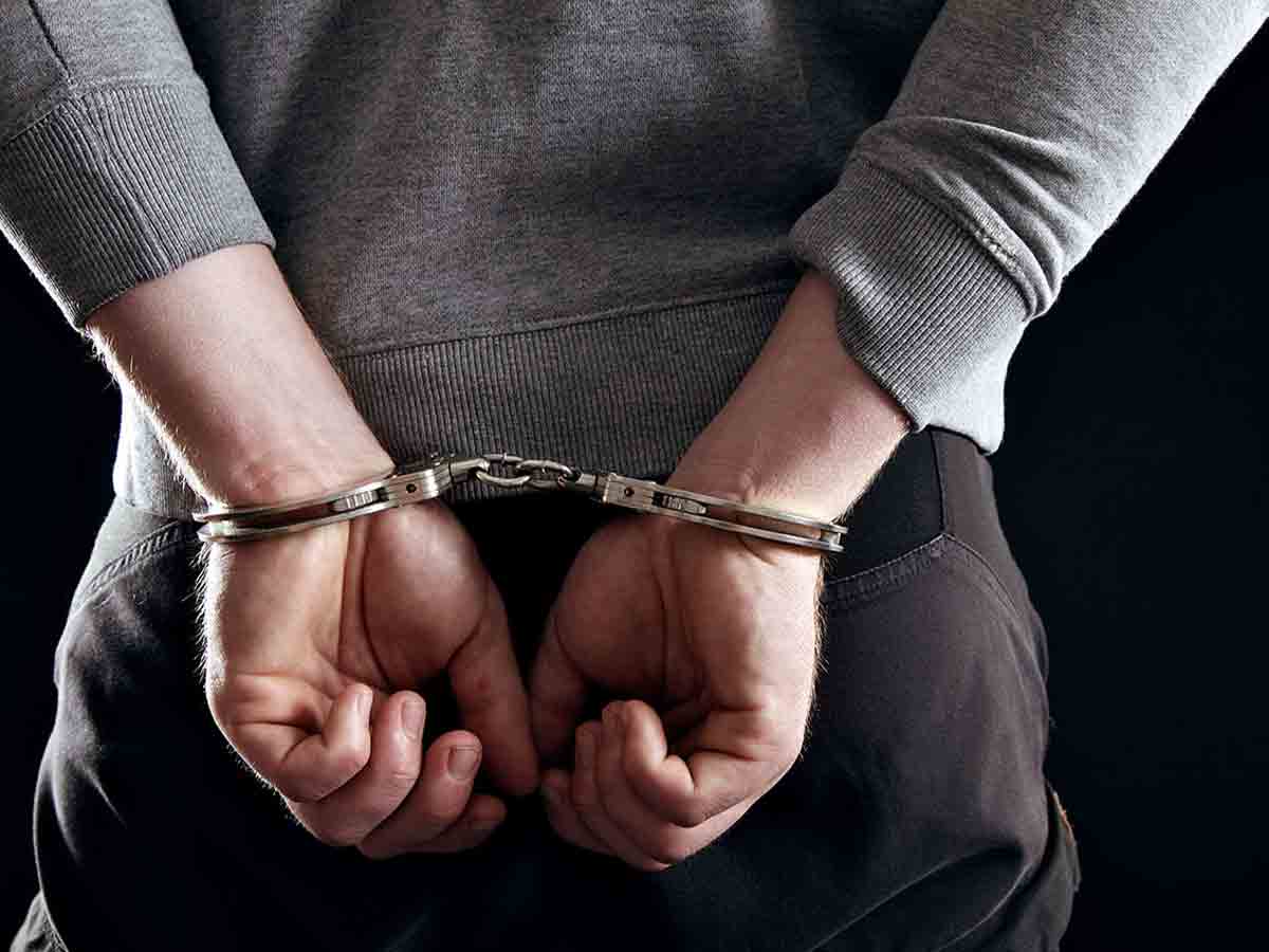 దొంగగా మారిన డ్యాన్స్‌మాస్టర్‌..అరెస్ట్‌ చేసిన పోలీసులు