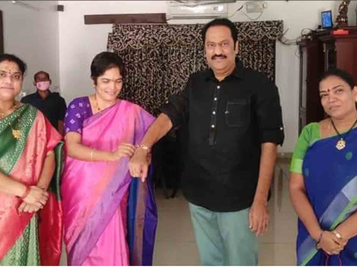 ఉత్సాహంగా రక్షా బంధన్ వేడుకలు