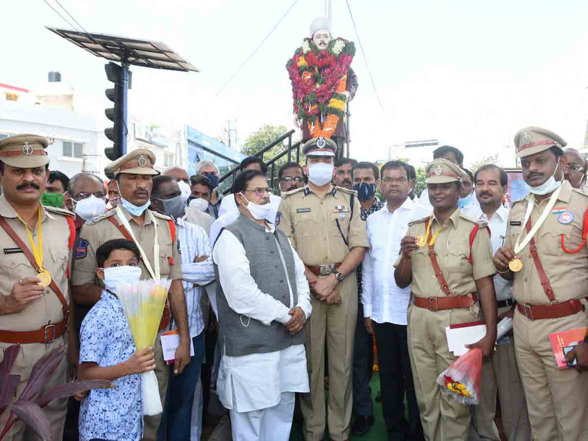 బహుముఖ ప్రజ్ఞాశాలి.. రాజా బహదూర్‌ వెంకటరామి రెడ్డి