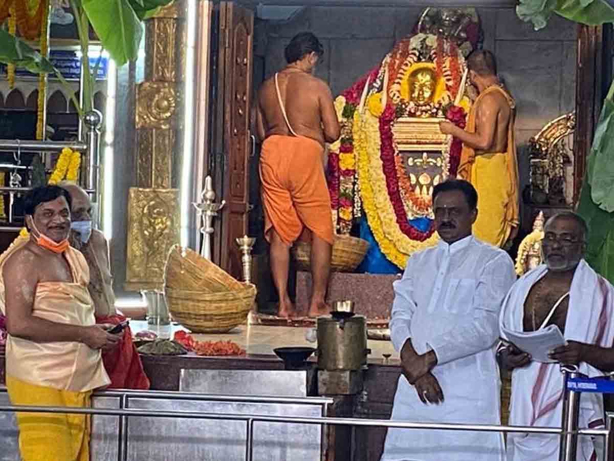 వైభవంగా రాఘవేంద్రస్వామి ఆరాధనోత్సవాలు