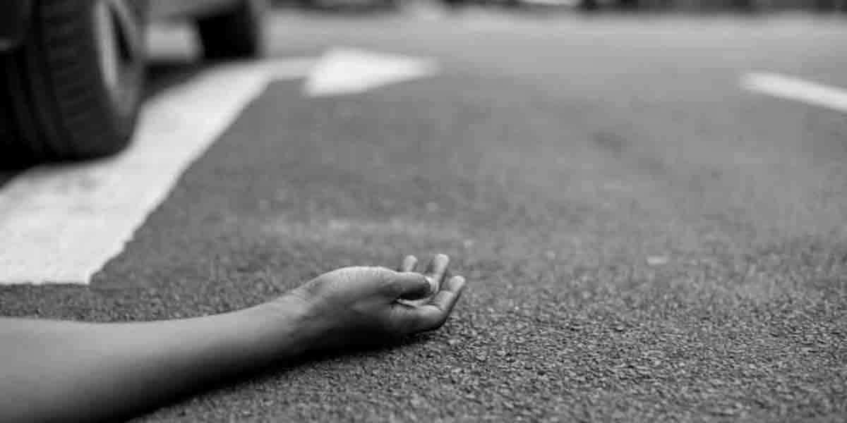 ద్విక్రవాహనం ఢీకొని భార్య, భర్తలకు తీవ్ర గాయాలు