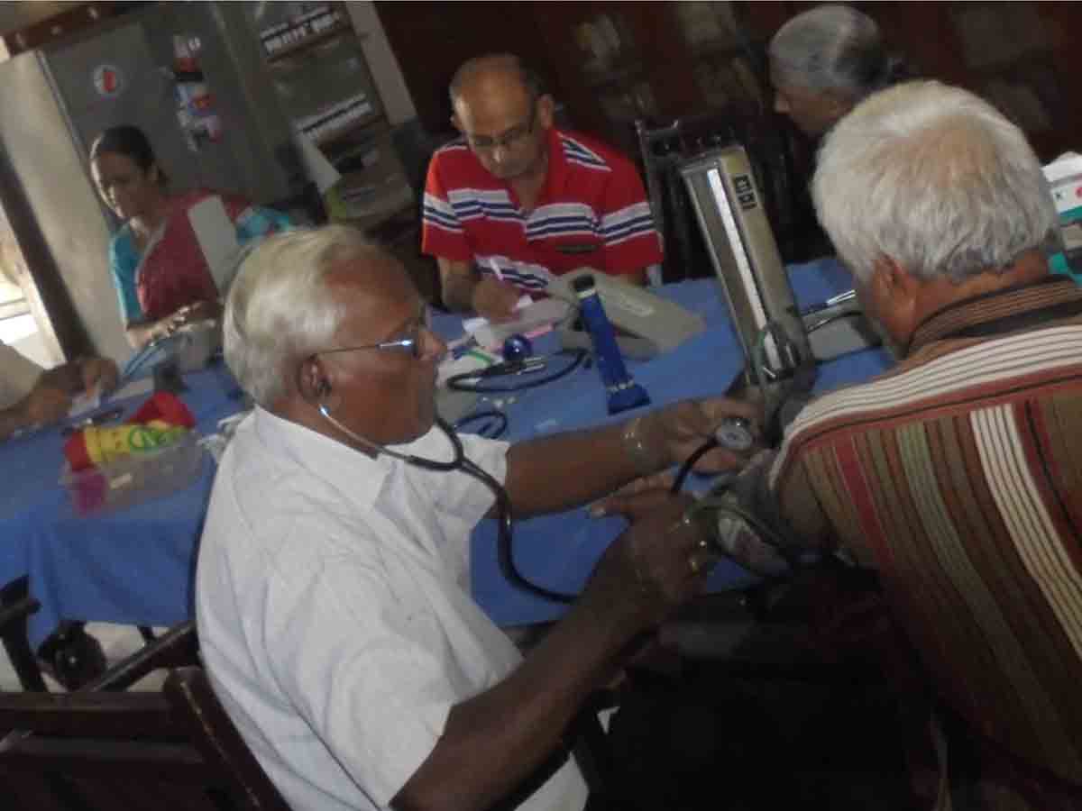 తుల్జాభవన్‌లో ఉచిత హోమియోపతి, అల్లోపతి వైద్య శిబిరం