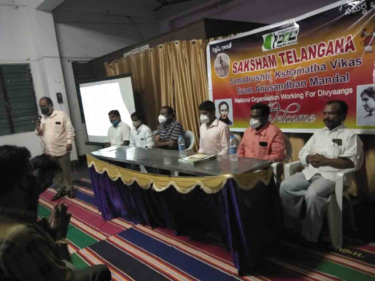 రాష్ట్రంలోని దివ్యాంగులందరికి పూర్తి స్థాయిలో వ్యాక్సినేషన్‌