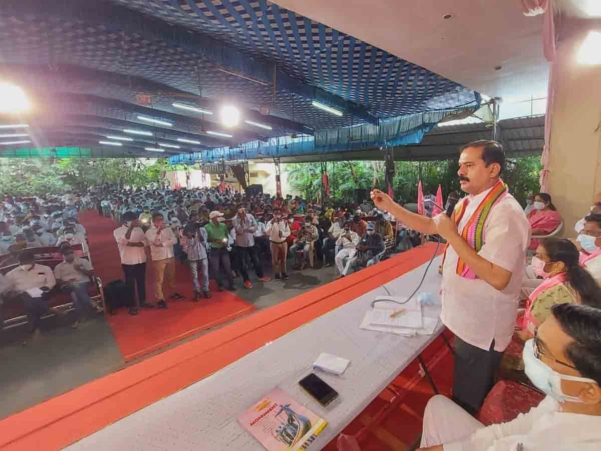 పండుగలా టీఆర్‌ఎస్‌ జెండా పండుగను నిర్వహించాలి