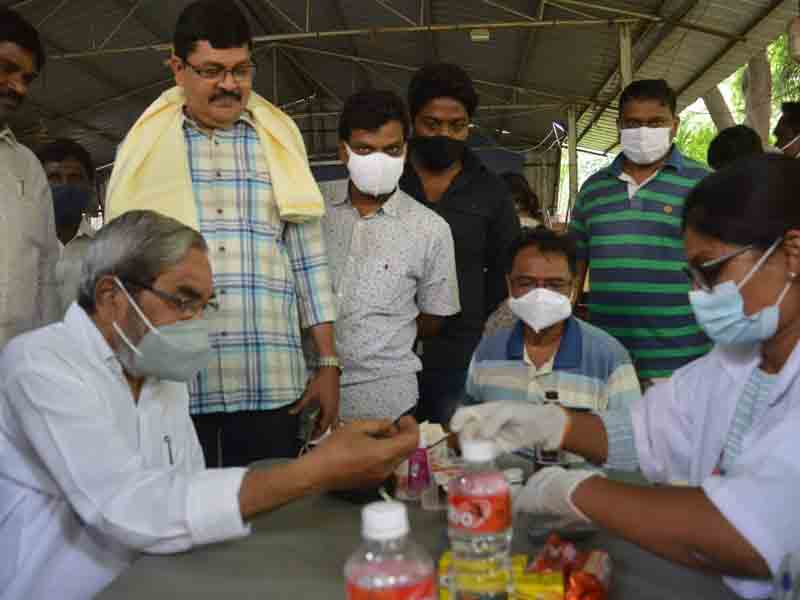 ప్రెస్‌క్లబ్‌ : ఉచిత వైద్య శిబిరాన్ని ప్రారంభించిన అల్లం నారాయణ