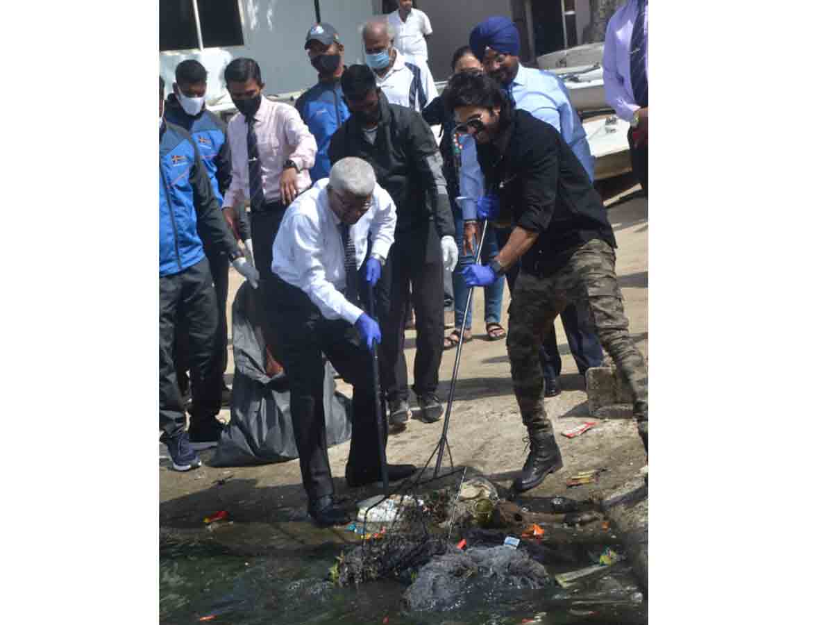 హైదరాబాద్‌ సెయిలింగ్‌ క్లబ్‌ ఆధ్వర్యంలో హుస్సేన్‌ సాగర్‌లో క్లీన్‌ డ్రైవ్‌