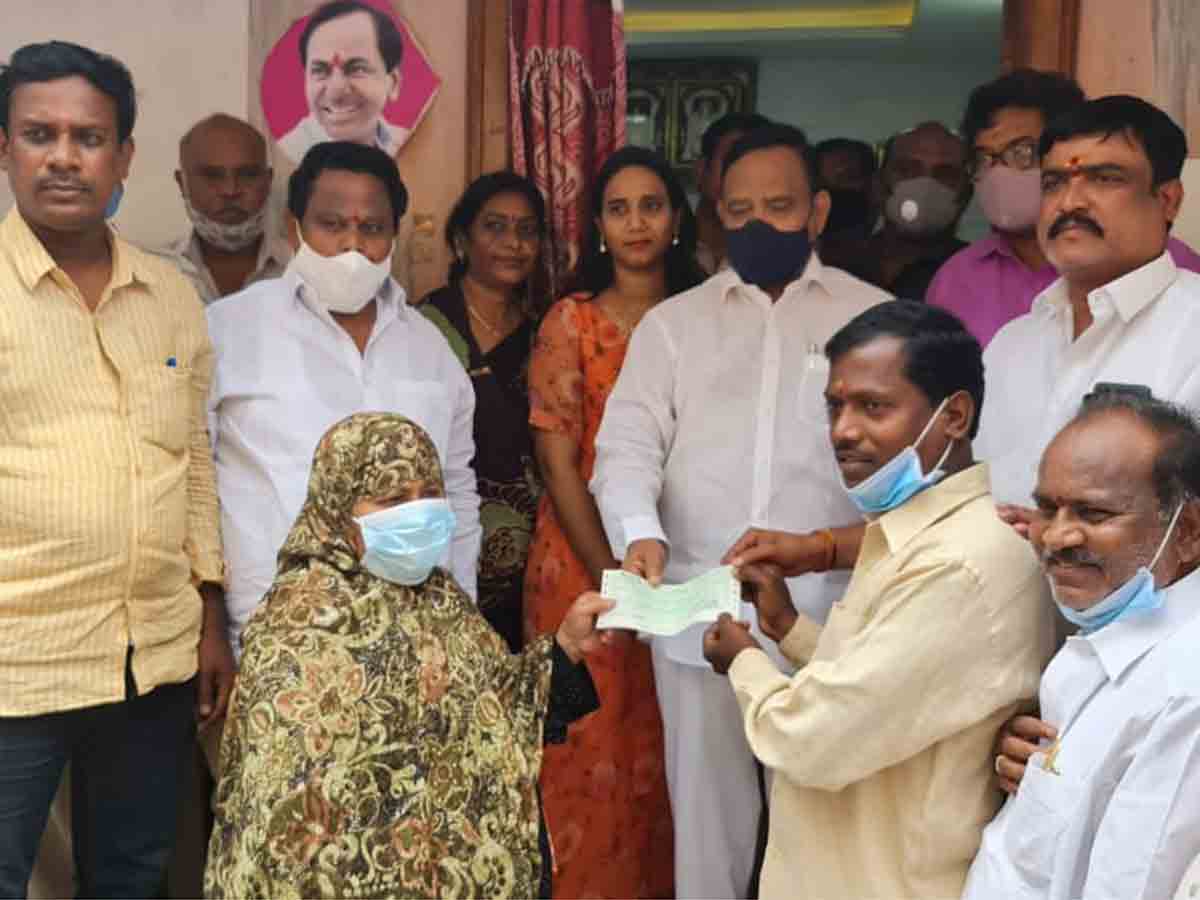 సంక్షేమ పథకాలు దేశానికే ఆదర్శం : ఎమ్మెల్యే సాయన్న