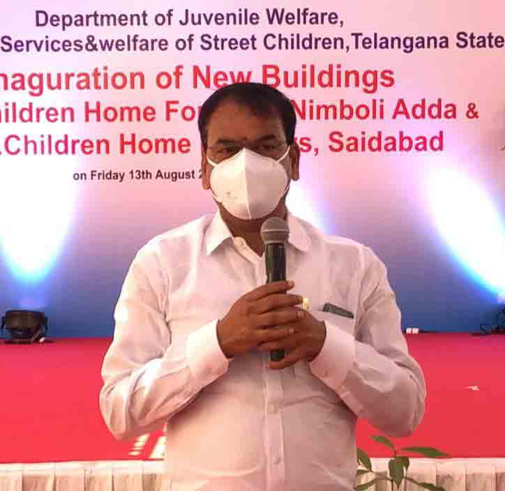 విద్యార్థుల సంక్షేమానికి ప్రభుత్వం కృషి : ఎమ్మెల్యే కాలేరు