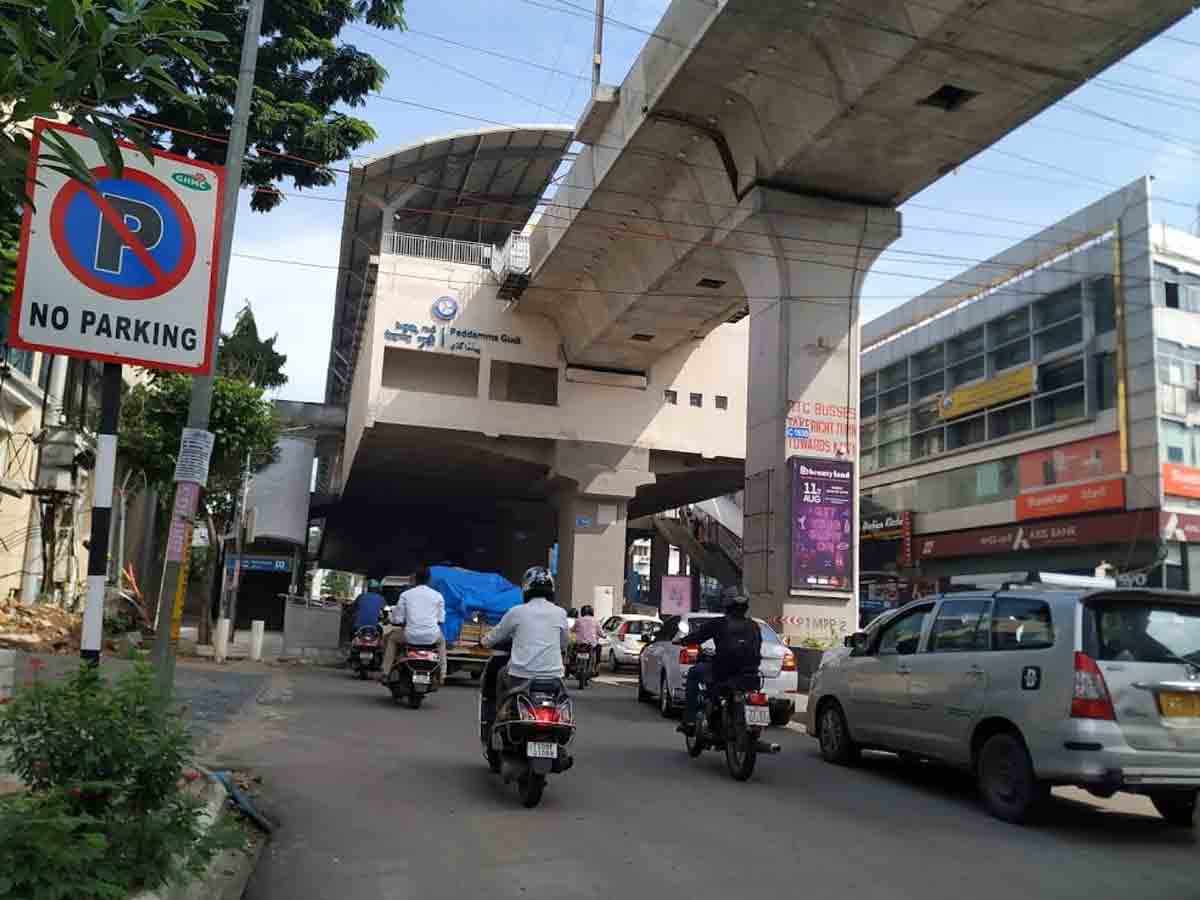 పంజాగుట్ట మెట్రో స్టేషన్‌లో బుక్‌ ఫెయిర్‌