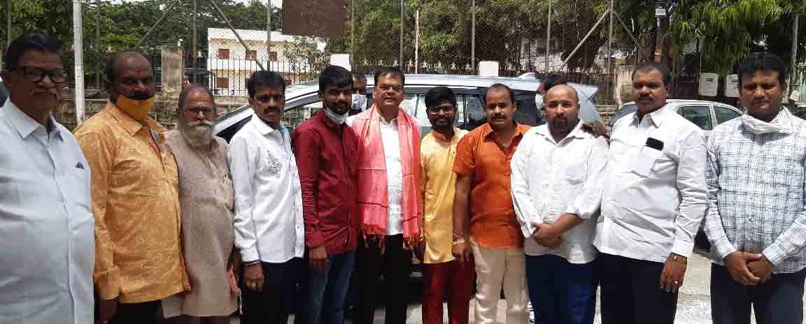 సమస్యల పరిష్కారానికి నిరంతర కృషి : ఎమ్మెల్యే కాలేరు