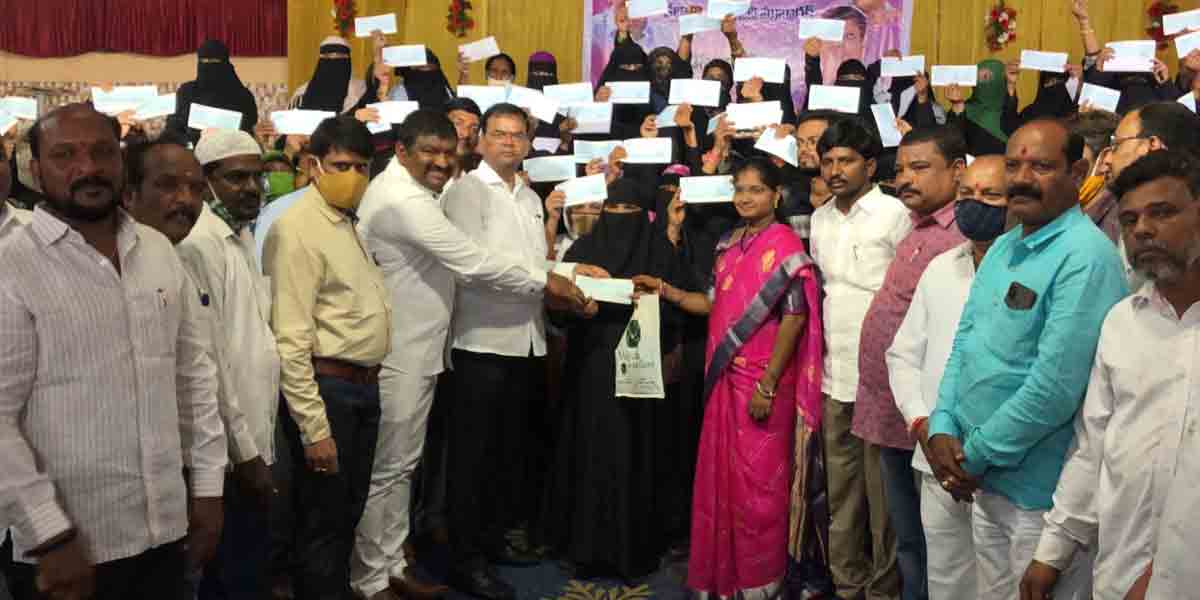 ప్రభుత్వ పథకాలను  సద్వినియోగం చేసుకోవాలి : ఎమ్మెల్యే కాలేరు