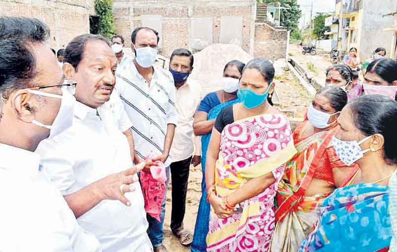 దళిత బంధును ఆపేందుకు కుట్రలు