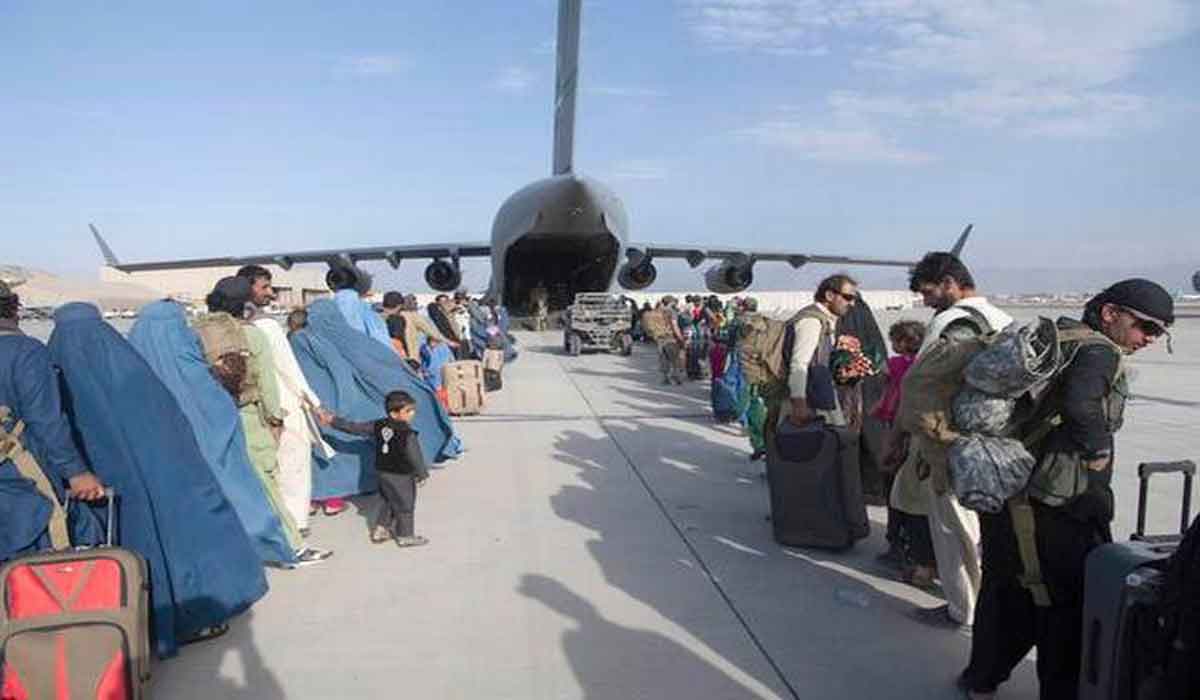 Kabul Airport: 140 మంది హిందువు, సిక్కు ఆఫ్ఘ‌న్ల‌ను అడ్డుకున్న తాలిబ‌న్లు