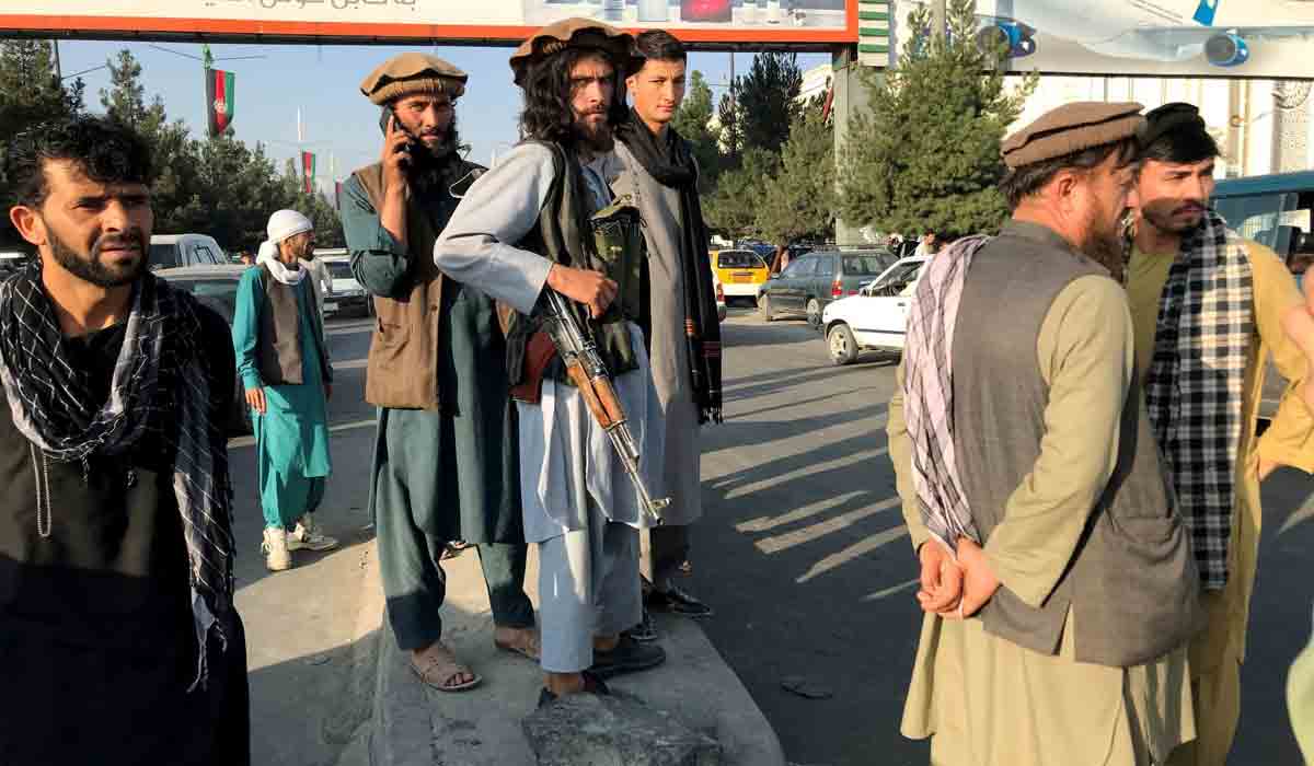 Afghanistan: తాలిబ‌న్ల‌తో స్నేహ సంబంధాల‌కు చైనా రెఢీ..  ఒమ‌న్‌ వెళ్లిన ఘ‌నీ !