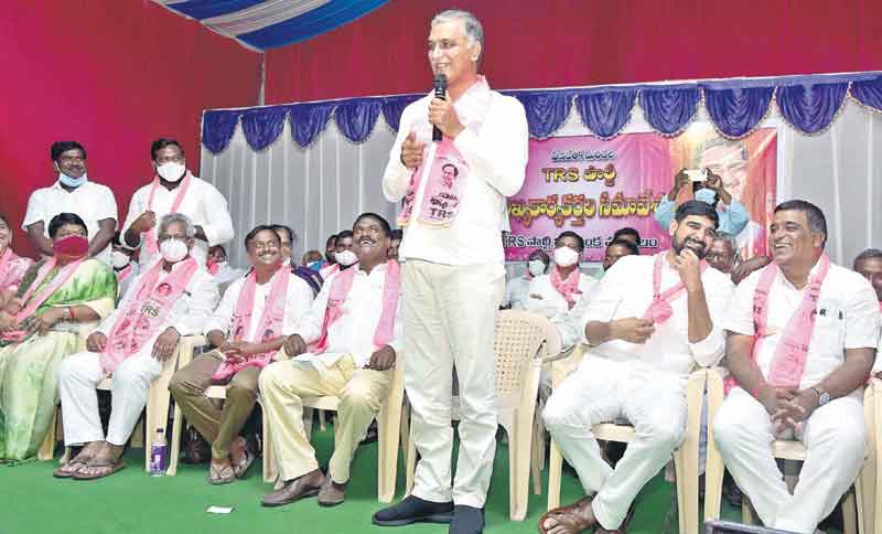 ఎందుకు రాజీనామా చేసిండు? మళ్లీ ఎందుకొస్తున్నడు?