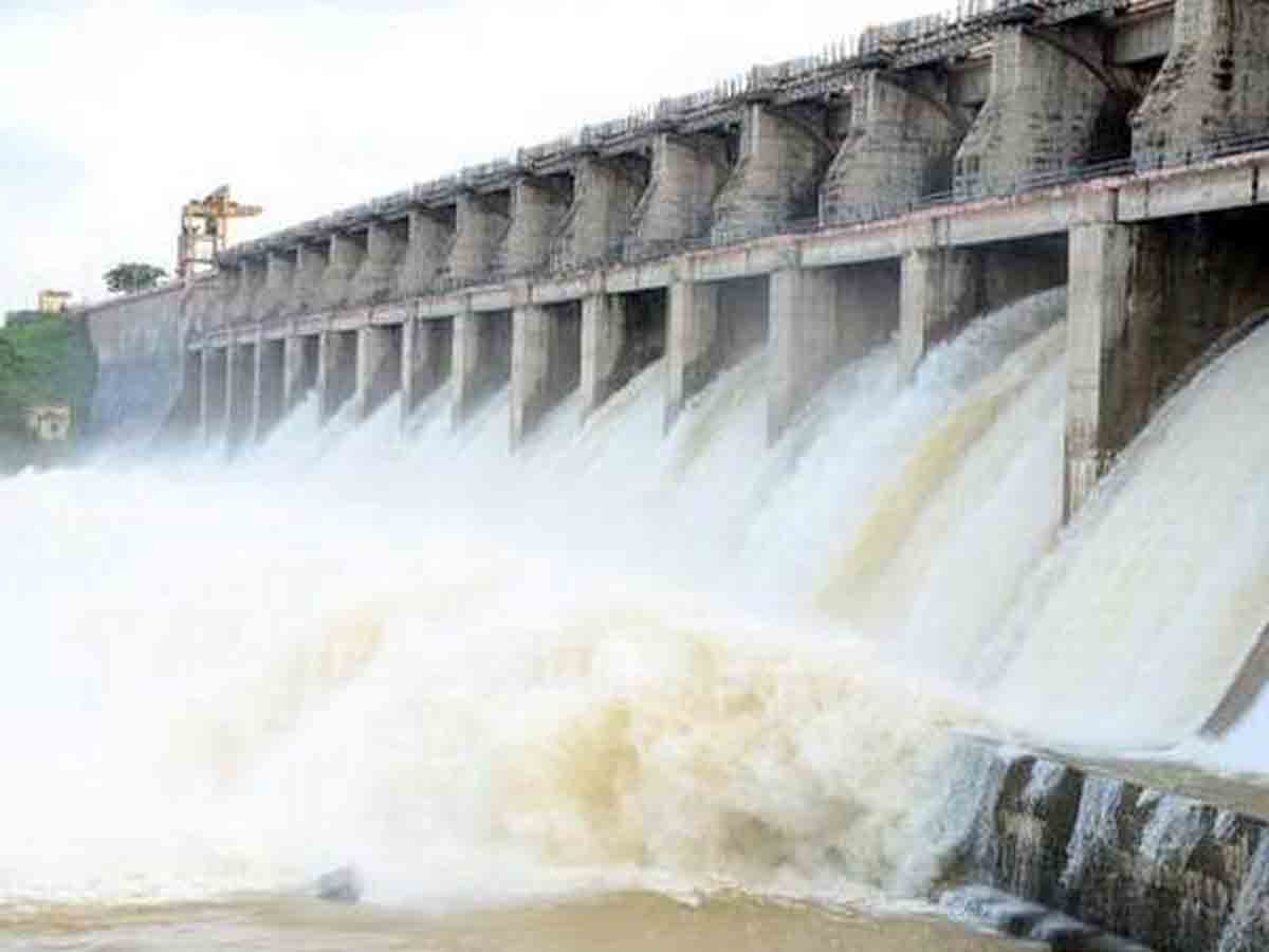 Lower Manair Dam : ఎల్ఎండీలో భారీగా పెరుగుతున్న నీటి మట్టం