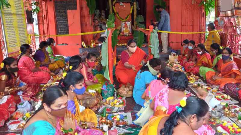 ప్రత్యేక పూజలు.. అర్చనలు