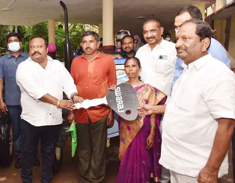 దళితులకు కొత్త జీవితం