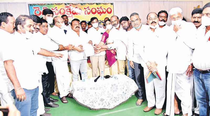 నీకెందుకు ఓటెయ్యాలో చెప్పు?