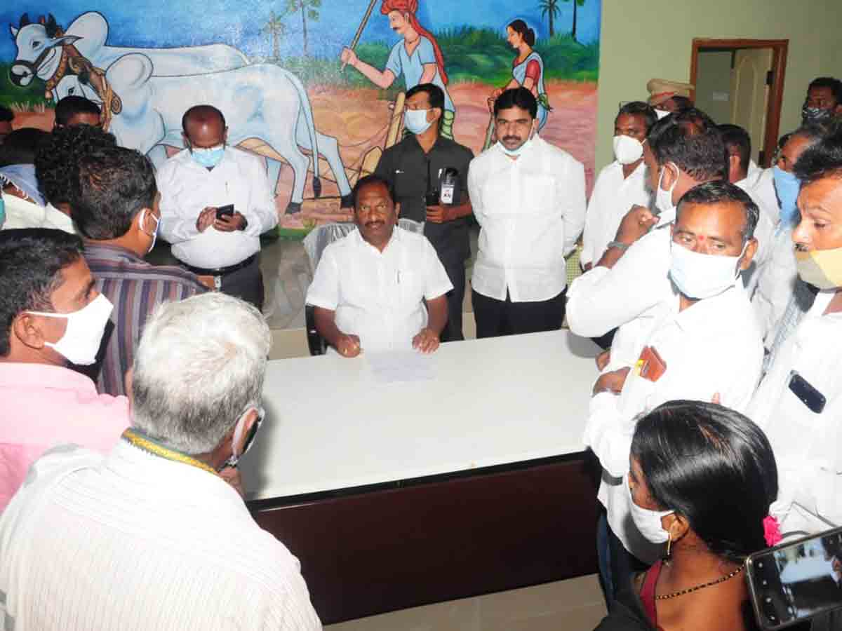 నంది రిజర్వాయర్‌ నీటి సమస్యను పరిష్కరించండి