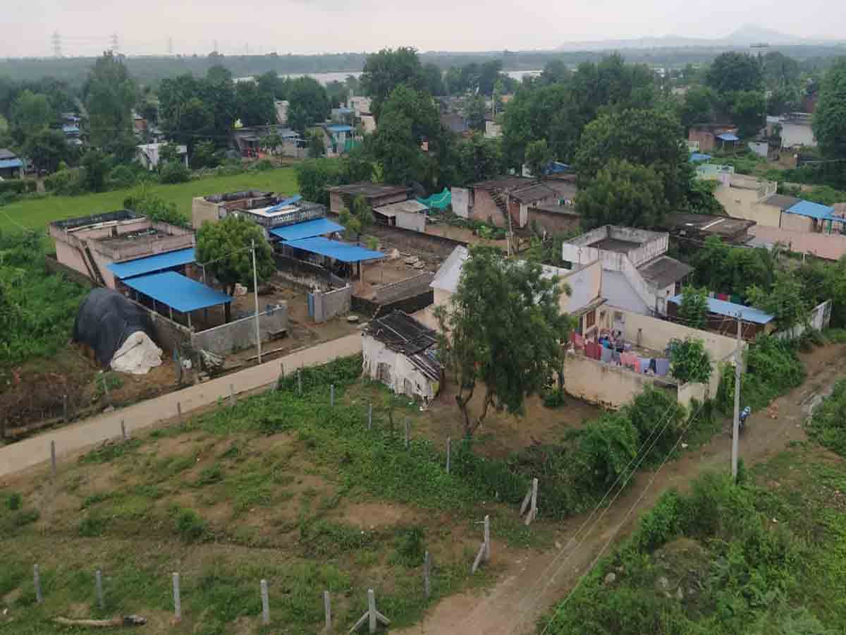 Khammam District | విదేశీ కొలువుల్లో కొత్తకమలాపురం యువకులు…