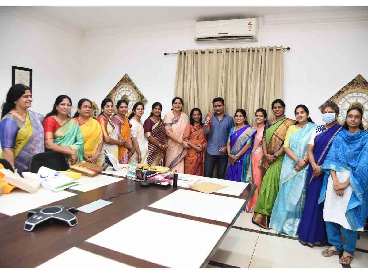 ప్రియ సోద‌రిమ‌ణుల‌కు కృత‌జ్ఞ‌త‌లు : మంత్రి కేటీఆర్‌