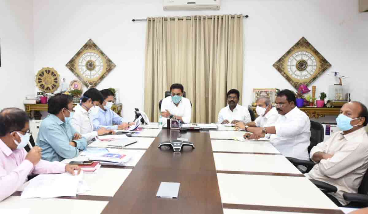 సిరిసిల్లను సంపూర్ణ సస్యశ్యామలం చేస్తాం : మంత్రి కేటీఆర్