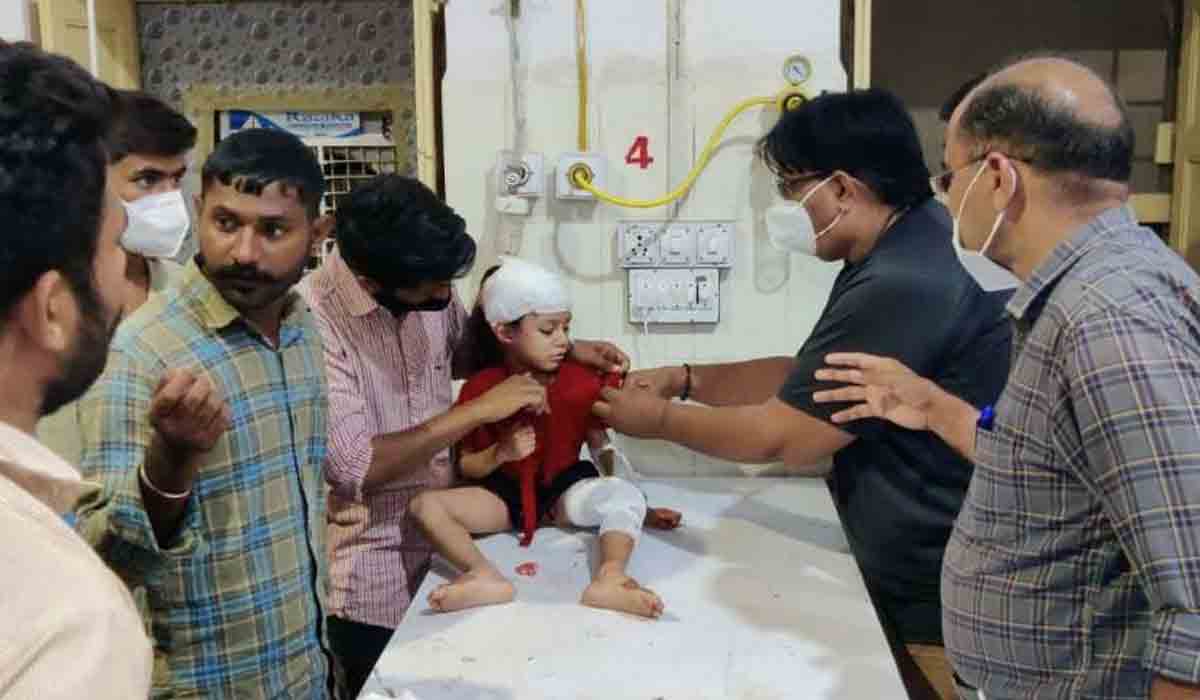 ట్రక్కు-కారు ఢీ.. ఐదుగురు దుర్మరణం