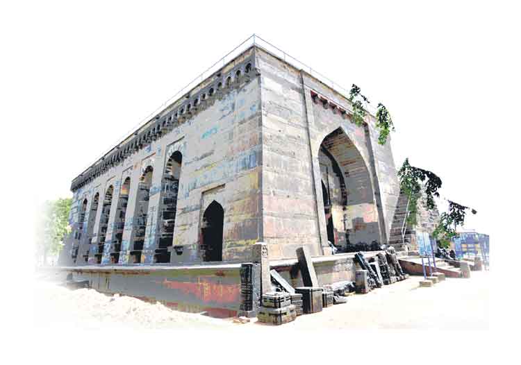 సీతాపతే.. షితాబ్‌ఖాన్‌