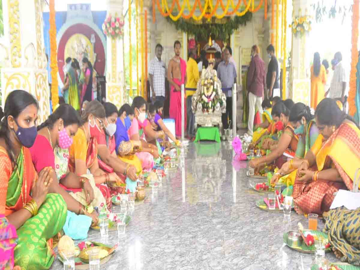 Khammam | ఖమ్మంలో సామూహిక వరలక్ష్మీ వ్రతాలు…