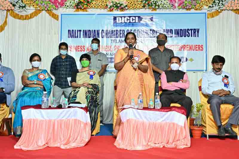 ప్రభుత్వ పథకాలను వినియోగించుకోవాలి