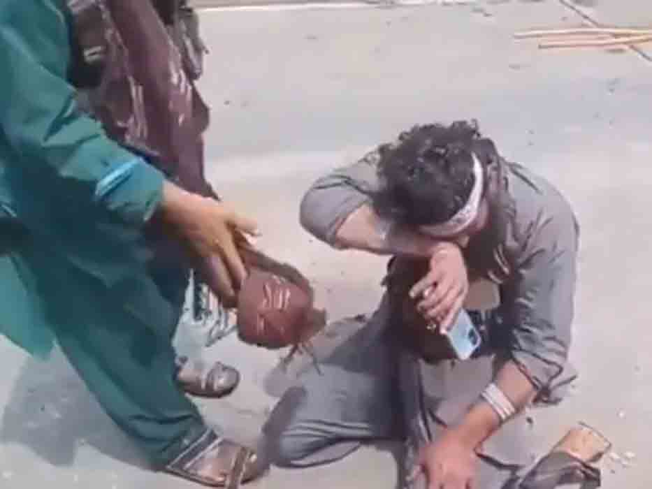 Shashi Tharoor: వాళ్లు మ‌ల‌యాళీ తాలిబ‌న్లు.. ఎంపీ శ‌శిథ‌రూర్ వివాదాస్ప‌ద ట్వీట్