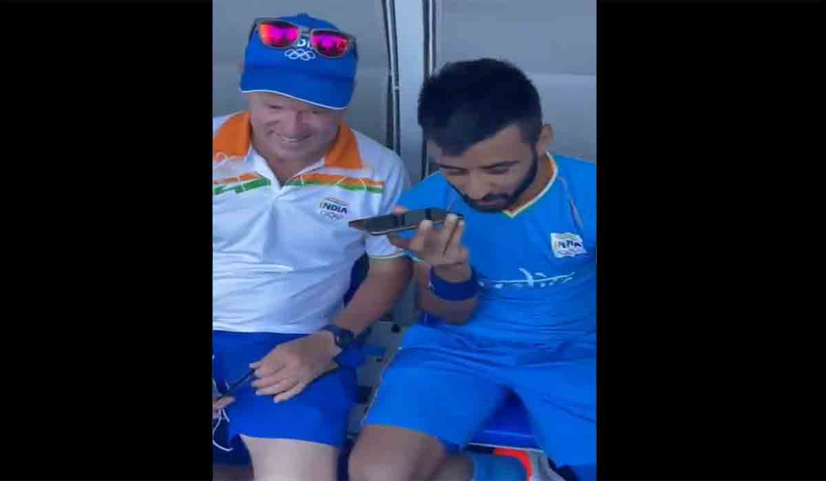Modi Phone: హాకీ కెప్టెన్ మ‌న్‌ప్రీత్‌తో ఫోన్‌లో మాట్లాడిన మోదీ.. వీడియో