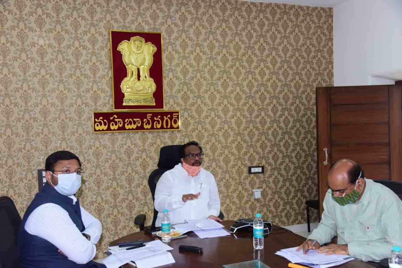 ధరణి పెండింగ్ దరఖాస్తులను వెంటనే పరిష్కరించాలి