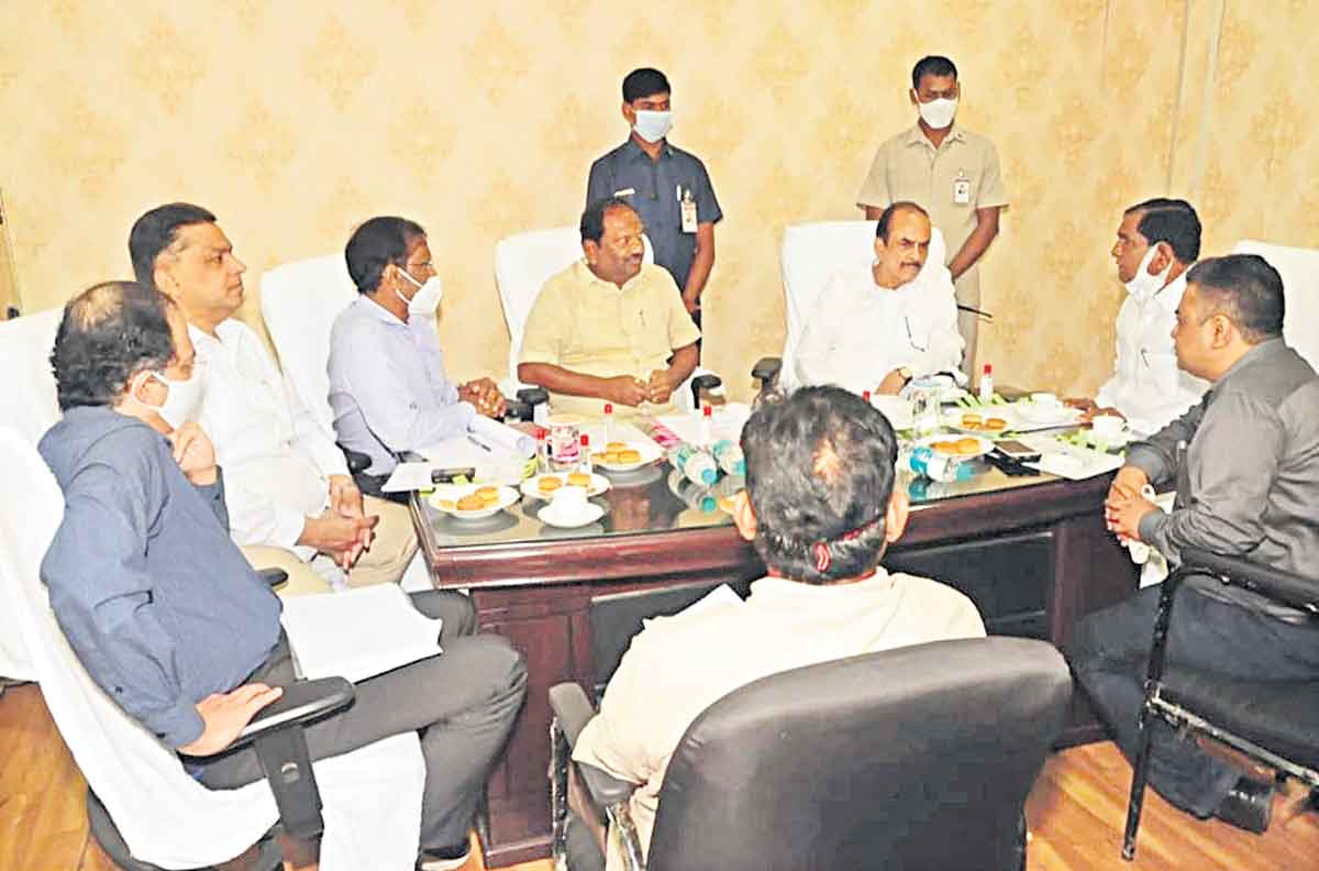 జేపీ దర్గా, మక్కామసీదు పనులు త్వరగా పూర్తి చేయండి