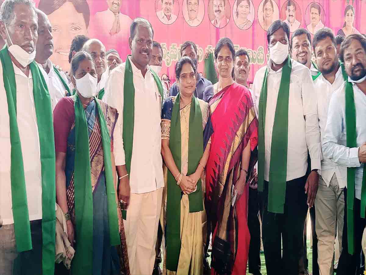 సీఎం కేసీఆర్ తమ వెంట ఉన్నారనే ధైర్యం రైతుల్లో ఉంది : మంత్రి సబితా ఇంద్రారెడ్డి..