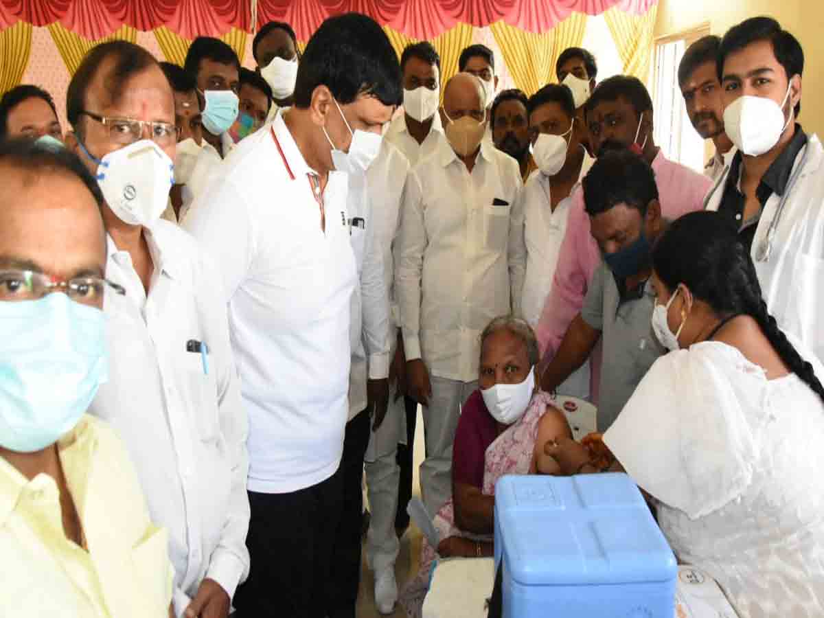 వాక్సినేషన్ సెంటర్‌ను సద్వినియోగం చేసుకోండి : ఎమ్మెల్యే మైనంపల్లి హన్మంతరావు