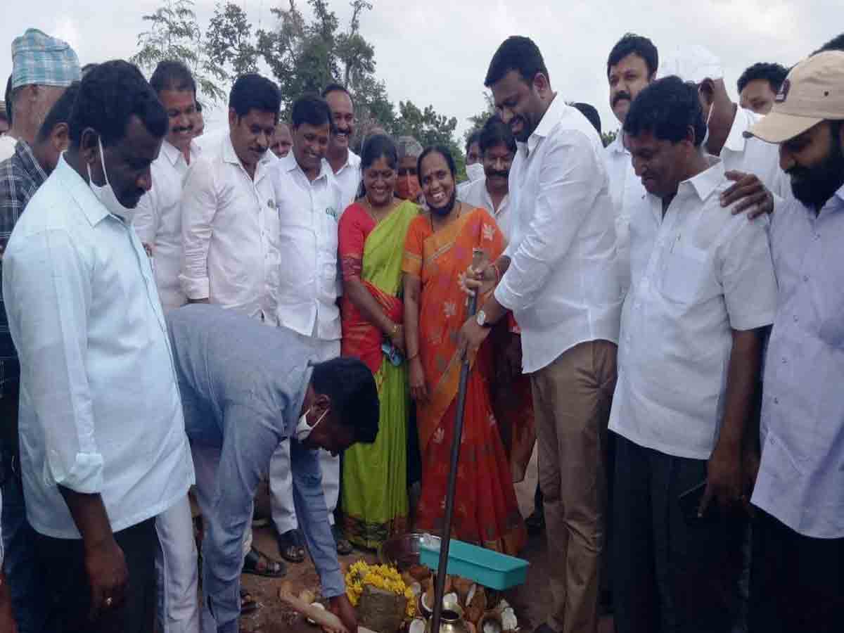 దశలవారీగా అభివృద్ధి పనులు పూర్తి : ఎమ్మెల్యే రోహిత్‌రెడ్డి..