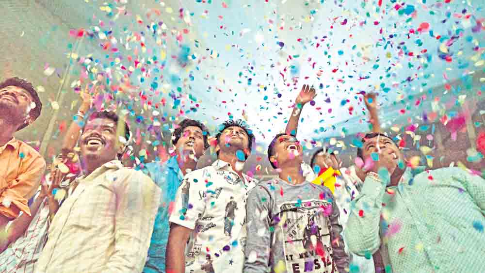 వస్తున్నాం.. మిత్రమా!